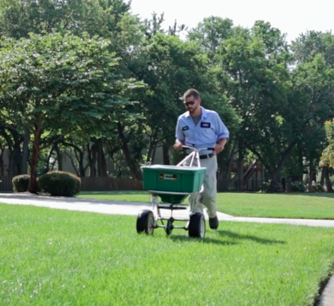 Lawn Fertilizer Services in Overland Park KS
